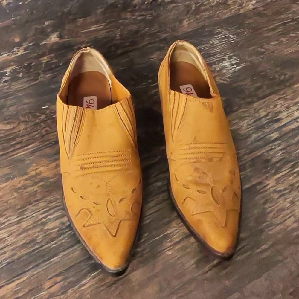 9 West Leather Tan Suede Ankle Booties with Pointed Toe